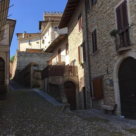 Casa Vacanza Gaia Holiday home Costa di Mezzate